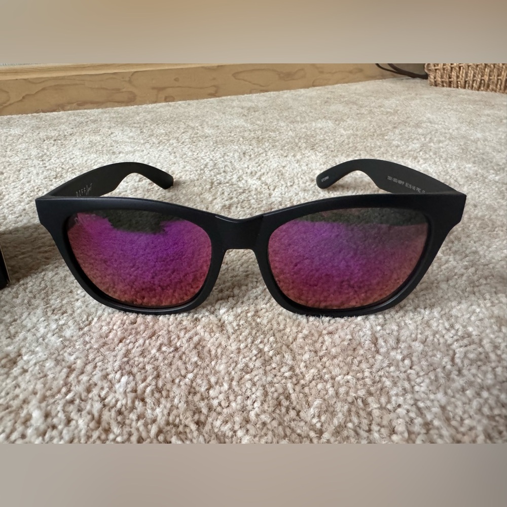 Diff Sunglasses - image 2